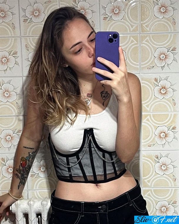 Nikol Koulen Слив Вк